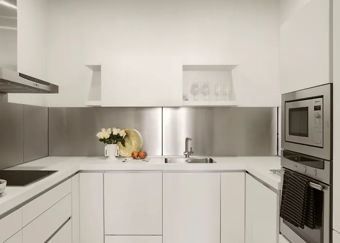 Halcyon Days Designer Apartments By Ana Locking